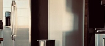 Cozy 1-bedroom cabin in Rural Vail next to the Boyer River for relaxing stays