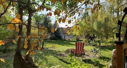 Fair Wind Cottage- relaxing space with fireplace - Studio Suite