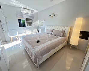 6 bedrooms, free WiFi, bed sheets