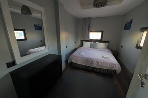 3 bedrooms, WiFi, bed sheets