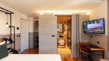 Superior-Doppel- oder -Zweibettzimmer