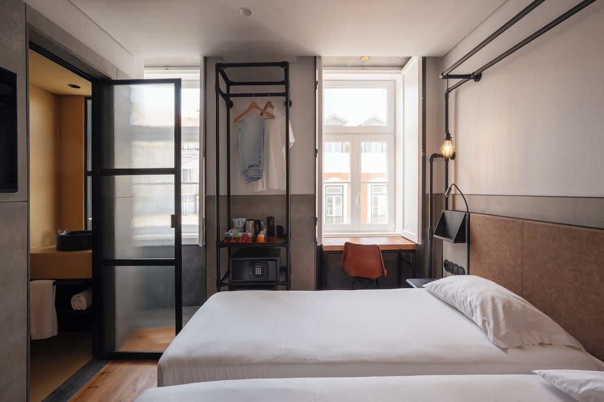 Superior Double or Twin Room | 1 bedroom, minibar, in-room safe, desk