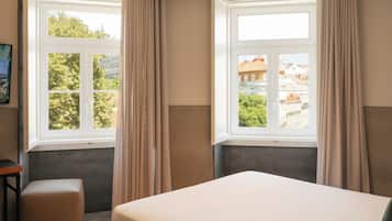 Superior Double or Twin Room | Minibar, in-room safe, desk, blackout drapes