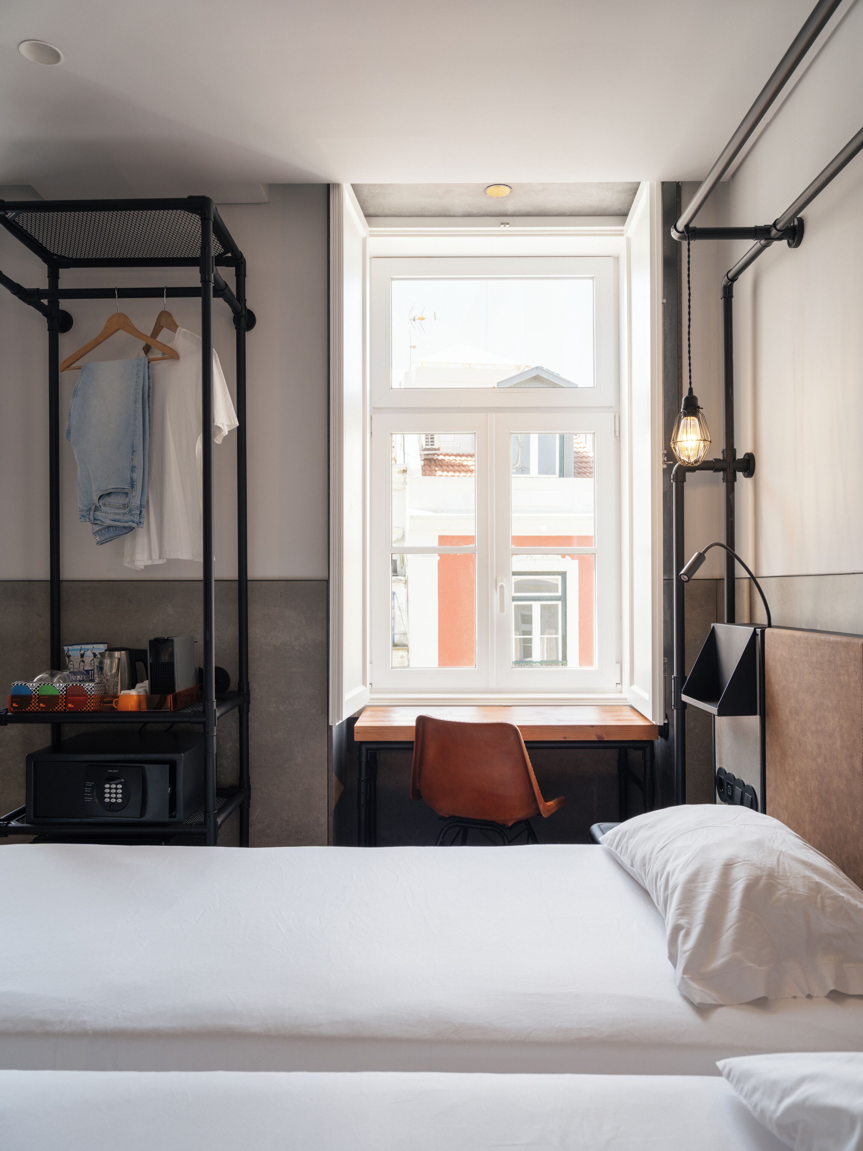 Superior Double or Twin Room | Minibar, in-room safe, desk, blackout drapes