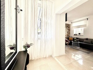 Departamento, 2 habitaciones, para fumadores, Terraza | Sala de estar