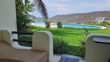 Family Condo, Courtyard View | Teres/patio