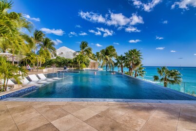 Luxury 3-Bedroom Condo at The Cliff - Beachfront Resort with Spa & Restaurant