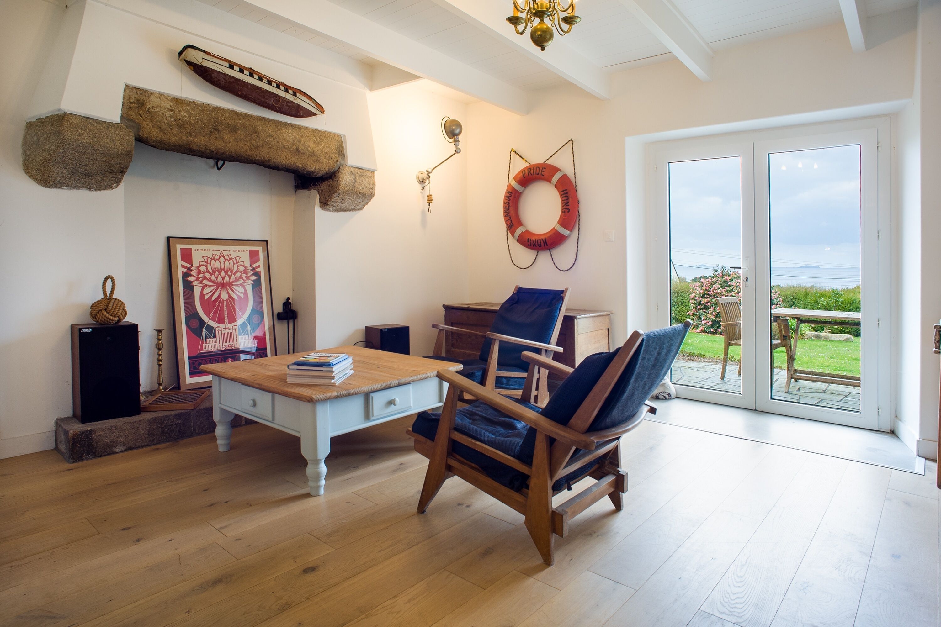 TV, DVD-spiller og stereoanlegg