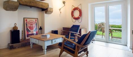 Televisor, reproductor de DVD i estèreo