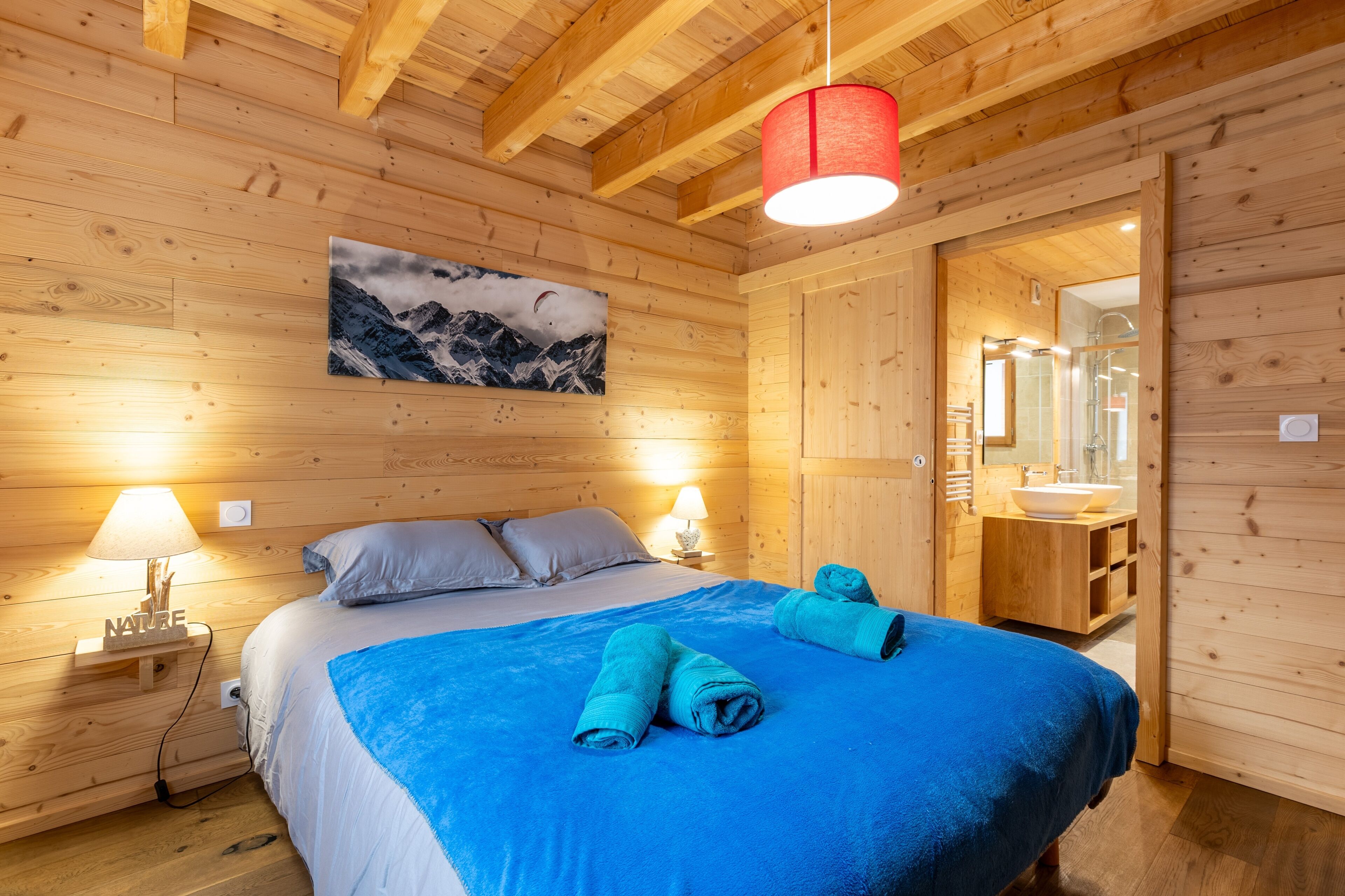 4 chambres, fer et planche à repasser, Wi-Fi gratuit, draps fournis