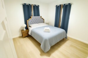 4 bedrooms, free WiFi, bed sheets, wheelchair access