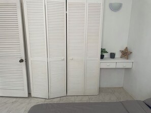 2 bedrooms, iron/ironing board, travel crib, free WiFi