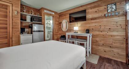 Seashore Condo Hotel #11, Cozy Fire Island Escape, Near Ferry - With Bay Views and Steps from the Beach.