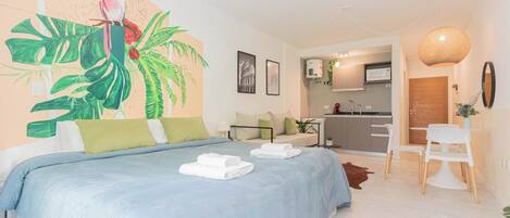 1 bedroom, desk, iron/ironing board, WiFi