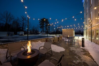 Everhome Suites Portsmouth - Newington，Choice Hotels旗下