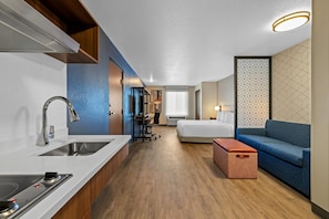 Suite, 1 King Bed, Accessible, Non Smoking | Desk, laptop workspace, free WiFi, bed sheets - Everhome Suites Rochester Greece (Rochester)