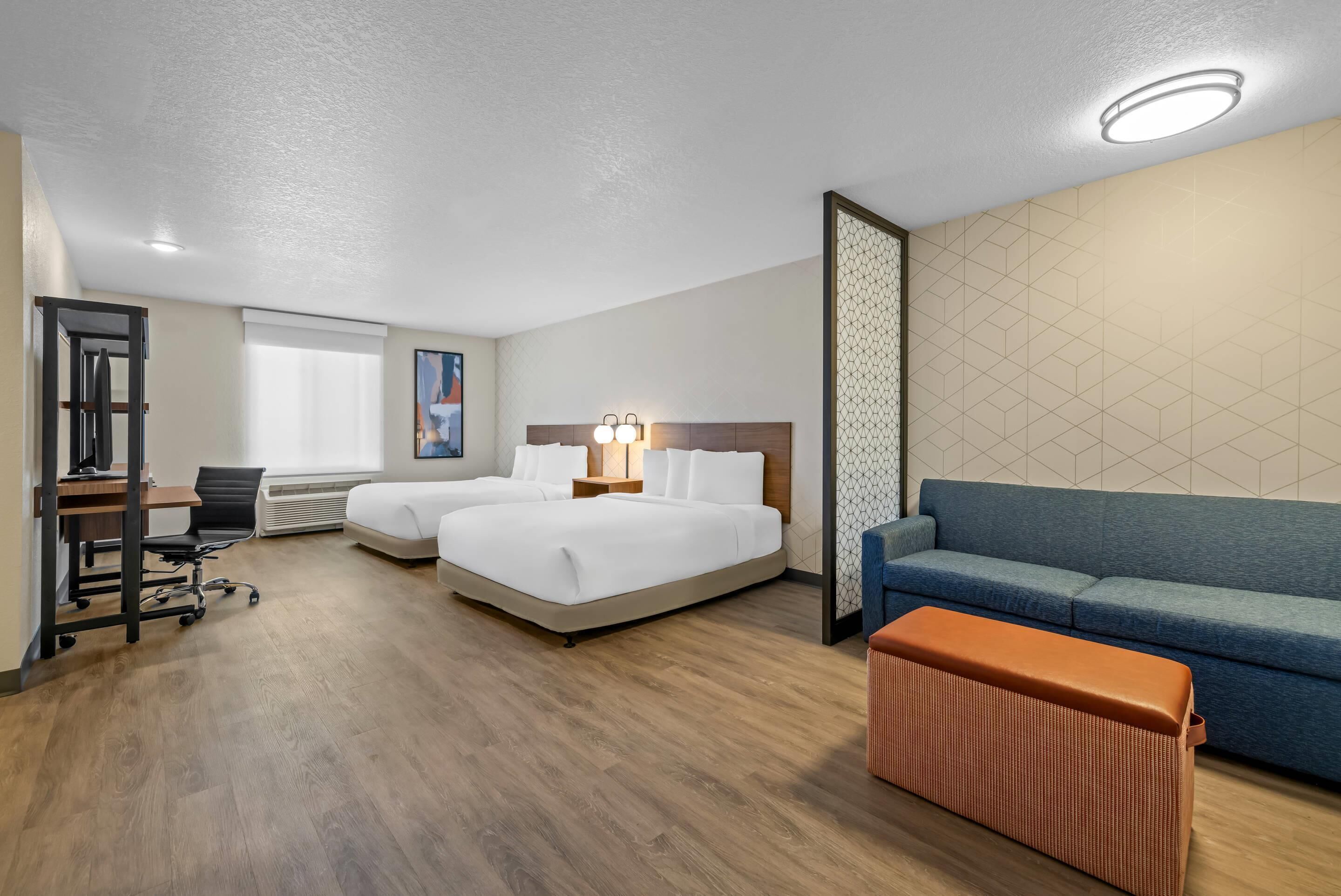 Bureau, espace de travail pour ordinateur portable, Wi-Fi gratuit