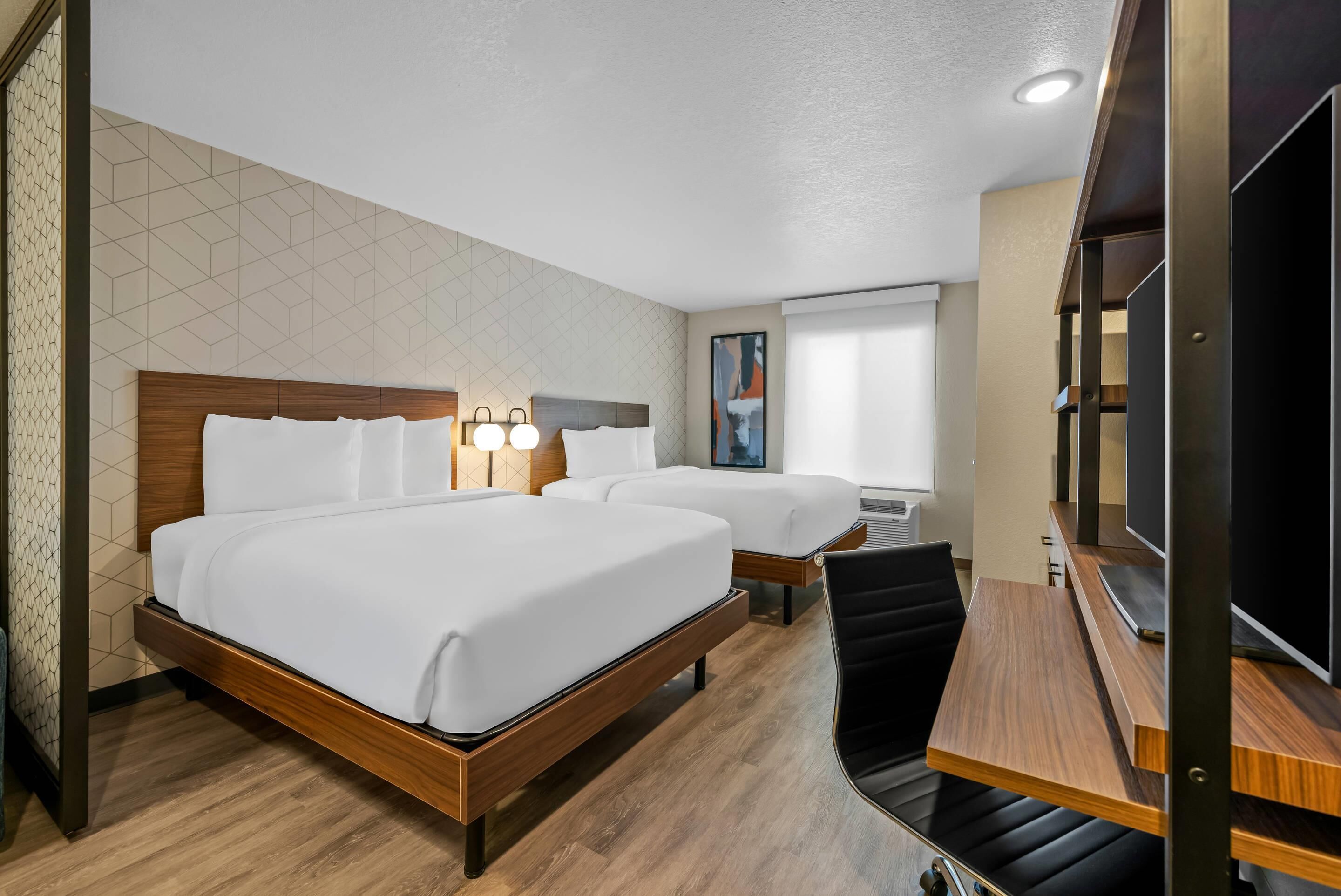 Bureau, espace de travail pour ordinateur portable, Wi-Fi gratuit