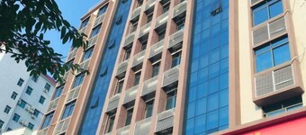 Shankee Hotel (Maoming High-Speed Railway Station 1959 Cultural and Creative Pedestrian Street)
