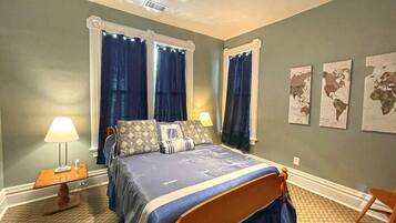 3 makuuhuonetta, silitysrauta/-lauta, ilmainen Wi-Fi