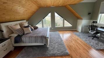 2 Schlafzimmer, Schreibtisch, Bügeleisen/Bügelbrett, WLAN