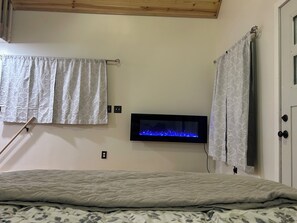 3 bedrooms, free WiFi, bed sheets - Unique Cabin in Fairbanks, see the Aurora, fish/snow machine from the property (Fairbanks)