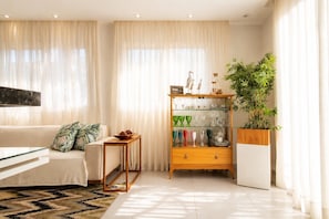 Deluxe Villa | Living area