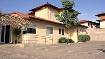 Deluxe Villa | Exterior