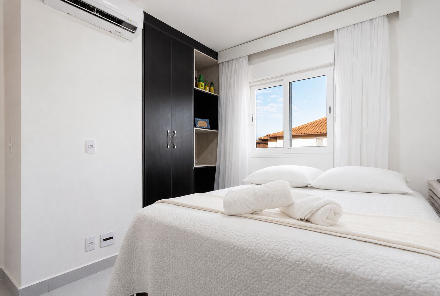 Vila luxo | 3 quartos, cortinas blackout, ferros/tábuas de passar roupa