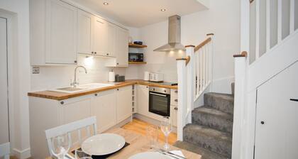 2 Bedroom Coach House