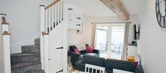 2 Bedroom Coach House