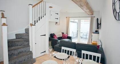 2 Bedroom Coach House