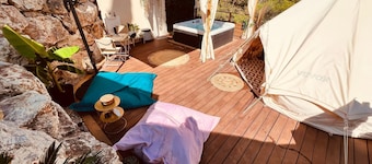 LOVE ROOM Lodge tent with private Jacuzzi at C&C for ADULTS only