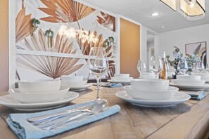 Dining - 7 mins RRG | Hot Tub & Pool Table | Nada Tunnel (Stanton)