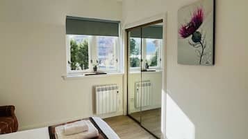 2 bedrooms, iron/ironing board, travel crib, free WiFi