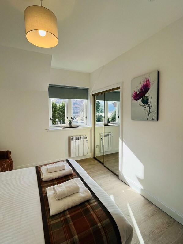 2 bedrooms, iron/ironing board, travel cot, free WiFi