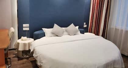 Ruisite Hotel, Luxian County