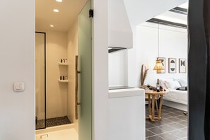 Superior Suite, Balcony, Sea View | 1 bedroom, in-room safe, laptop workspace, soundproofing - Fleria Seaview Suites (Naxos)