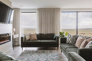 TV - Pollan  – 4 Bedroom Self-Catering @ Ballyliffin Beach Houses, Pollan @ Ballyliffin Beach Houses metr... (Ballyliffin)