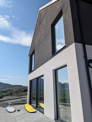 Terrace/patio - Pollan  – 4 Bedroom Self-Catering @ Ballyliffin Beach Houses, Pollan @ Ballyliffin Beach Houses metr... (Ballyliffin)