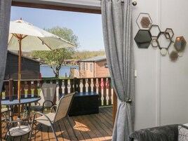 Cottage | Outdoor dining