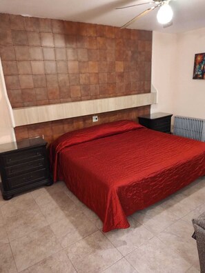 Bed sheets - HOTEL CONTINENTAL (Ciudad Juarez)
