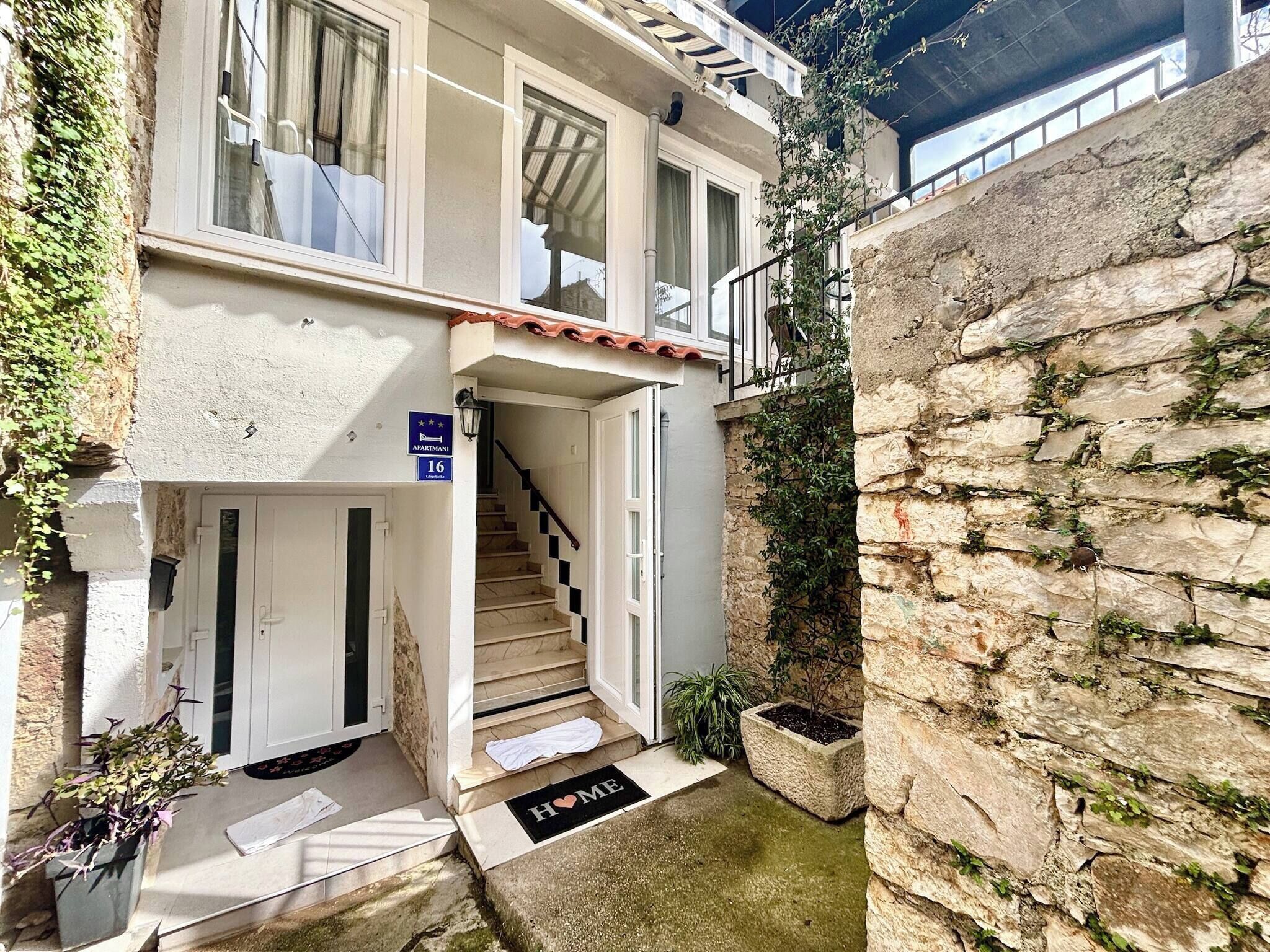 Apartment, 1 Bedroom, Smoking, Terrace | Exterior detail