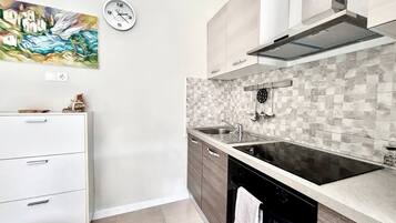 Apartment, 1 Bedroom, Smoking, Terrace | Interior