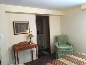 1 bedroom, desk, iron/ironing board, free WiFi