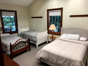 2 bedrooms, iron/ironing board, WiFi, bed sheets - Spacious 2 BR home, just minutes from Berlin, OH. (Millersburg)