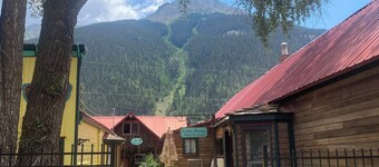 #1 Guest House 2Bd 2 Bath Pet Friendly Across from Spa