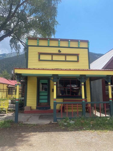 #1 Guest House 2Bd 2 Bath Pet Friendly Across from Spa