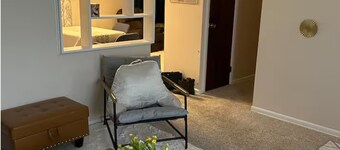Charming 3-bedroom house with WiFi, AC in fantastic Columbus