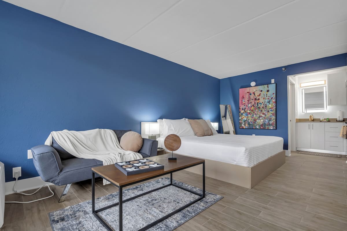 Comfort Apartment, Patio | 1 bedroom, premium bedding, individually decorated
